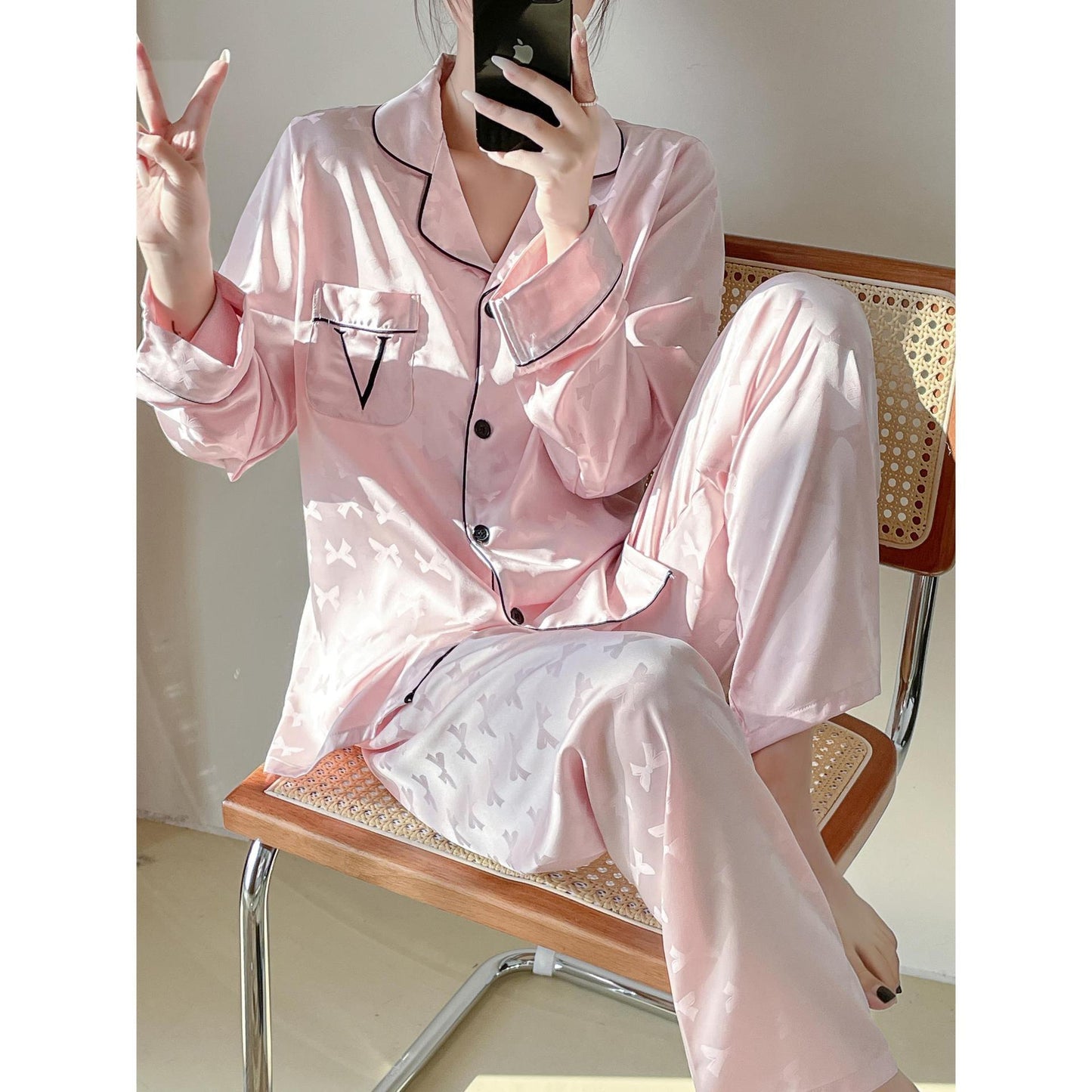 Ladies Sweet Ice Silk Pajamas