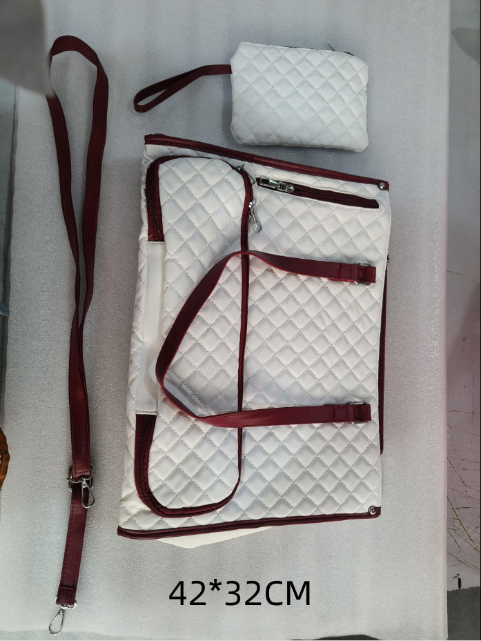 Stylish large-capacity insulated tote that keeps your meals fresh and leak-free perfect for everyday use.